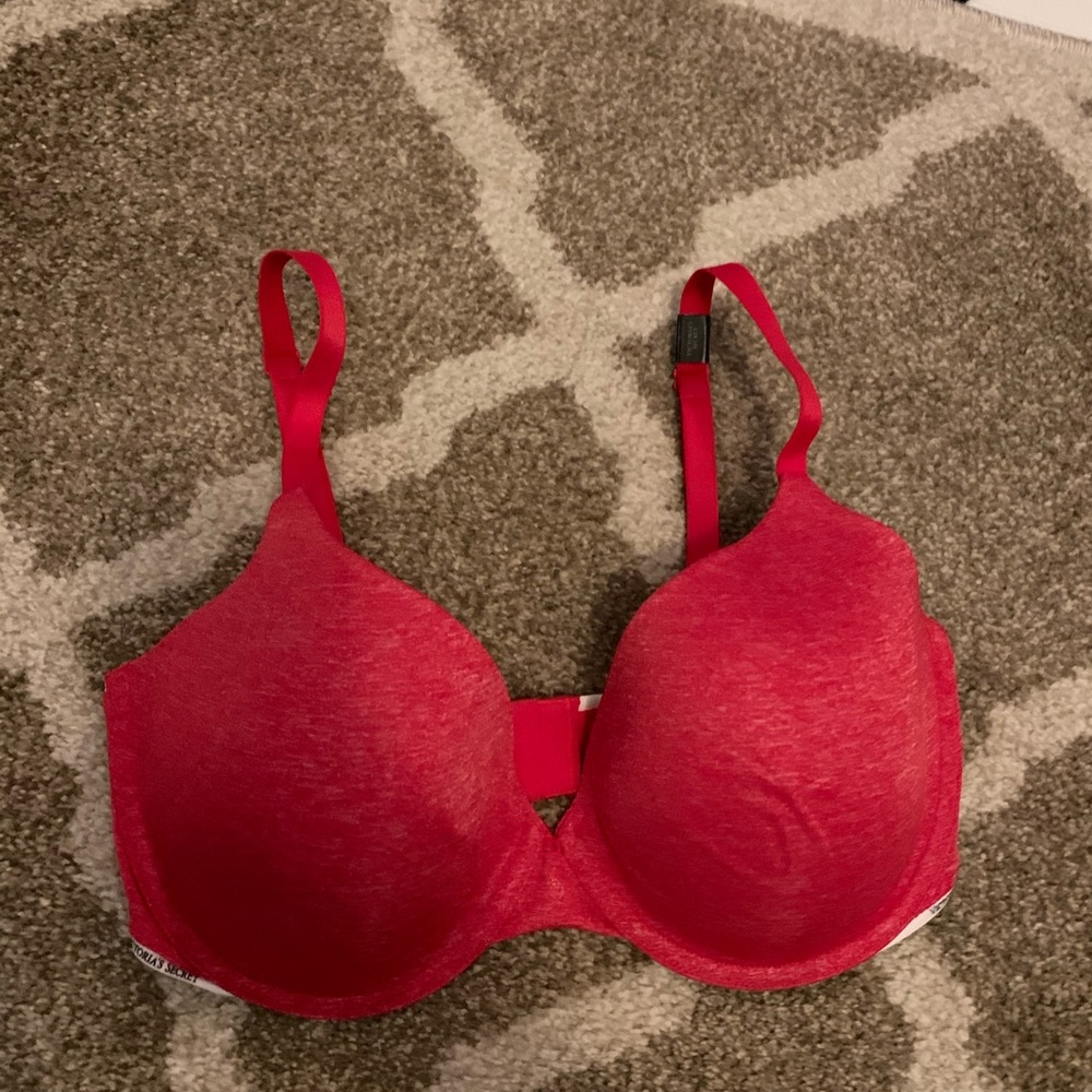 NWT!! Victoria’s Secret Bra